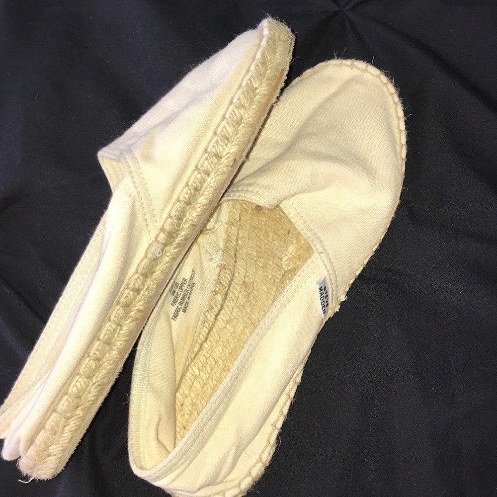 STEVE MADDEN slip on shoes